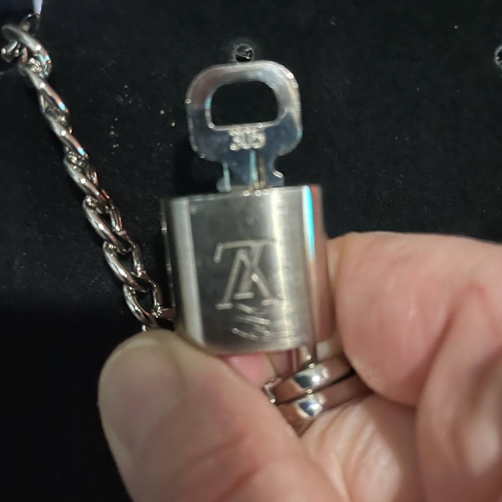 Louis Vuitton Silver Padlock Pendant with unbranded chain - Picture 8 of 9